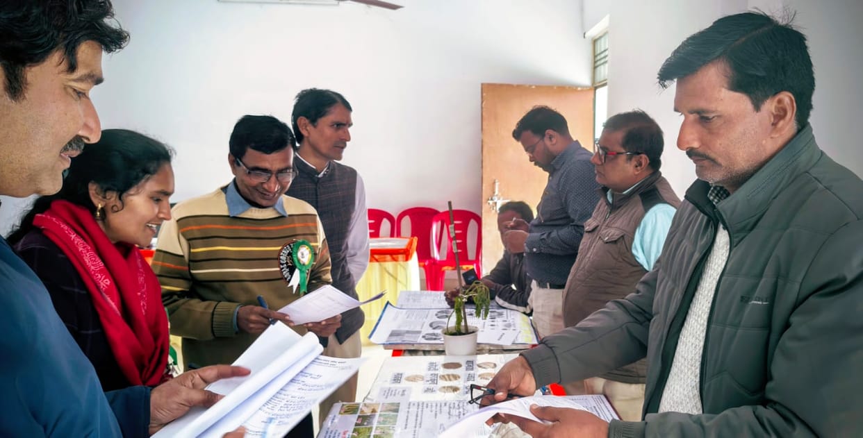 Teachers gave the message of environmental protection