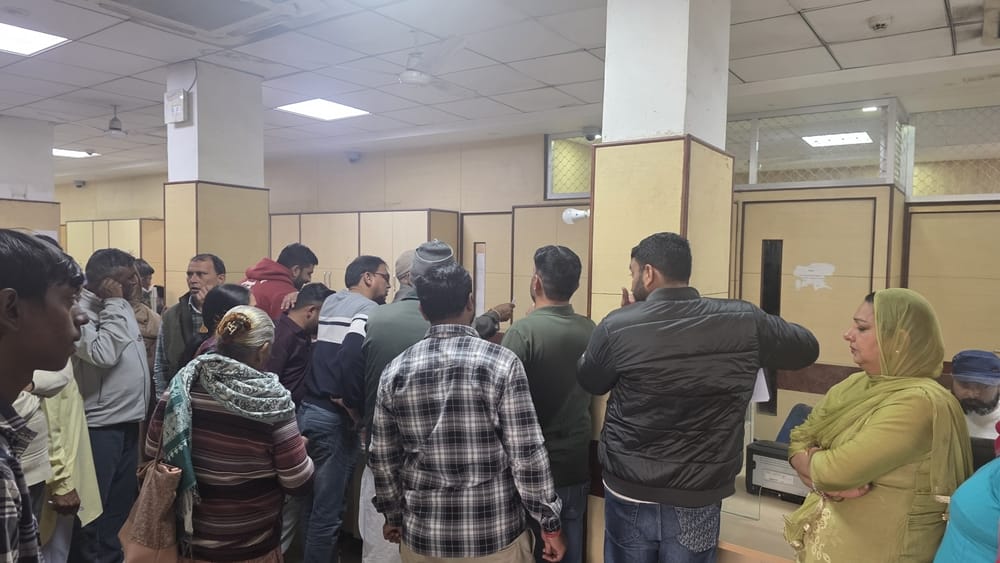 Tehsildar returns to work after four days of strike, 28 registrations take place
