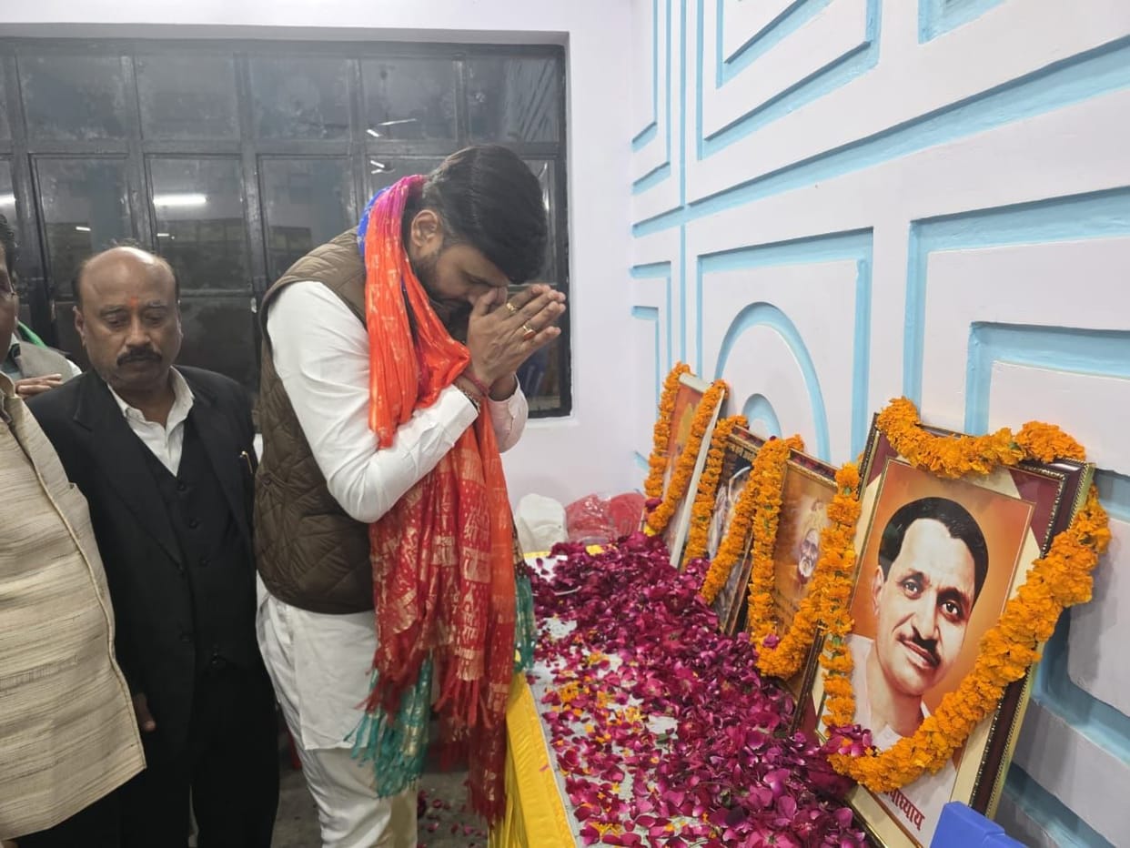 Paying homage to Pandit Deendayal Upadhyay