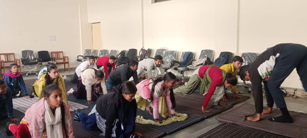 Yoga makes the mind stable and focused: Ramesh Dhariwal