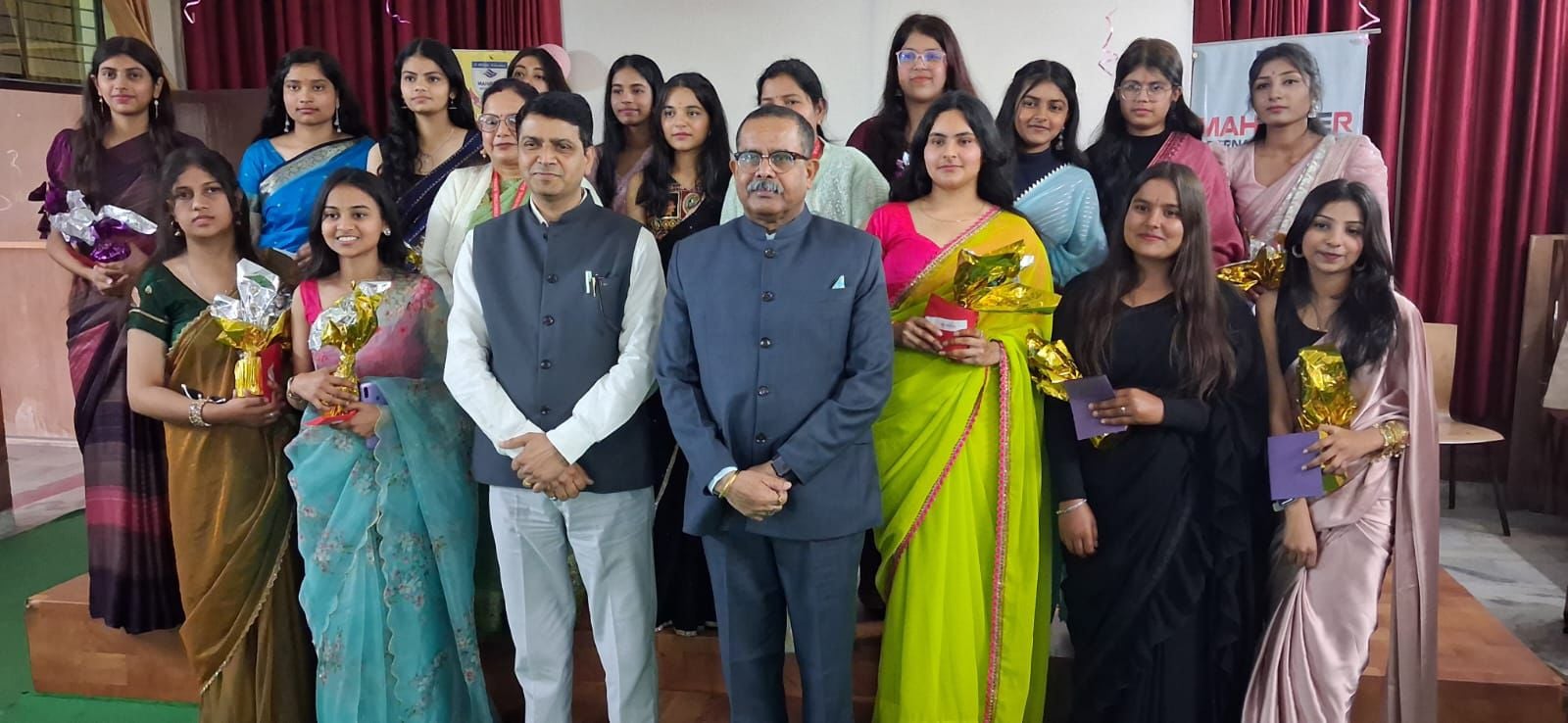 Mahavir International School organised a felicitation ceremony