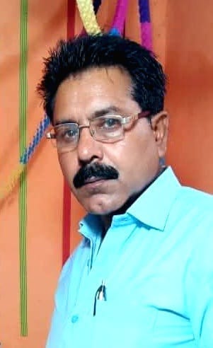 Pradhan dies in road accident in Jasopur