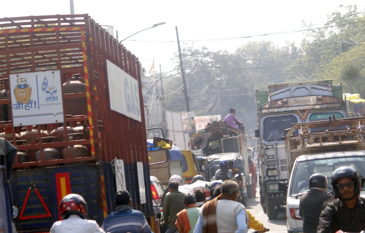 Single lane system fails in the city, causing traffic jams