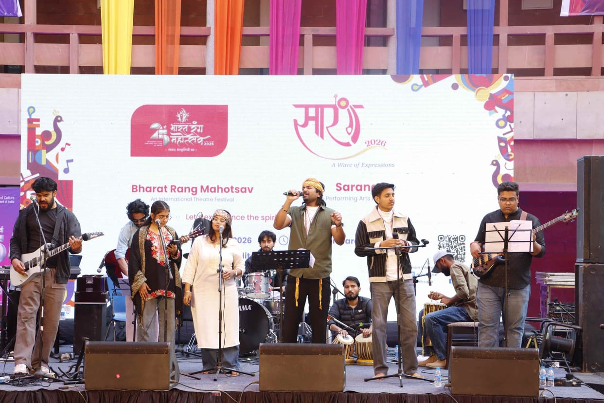 The songs of former student and Haryanvi singer Masoom Sharma enlivened the atmosphere at Saarang.