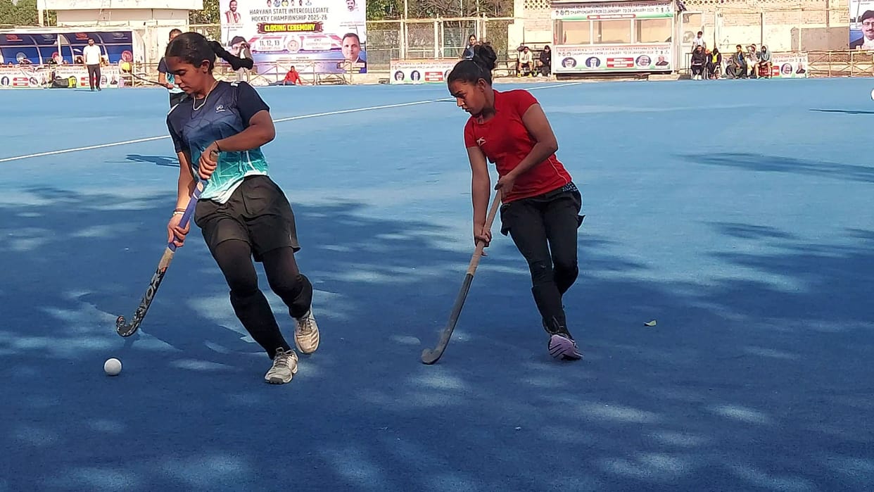 Exciting matches in the hockey championship