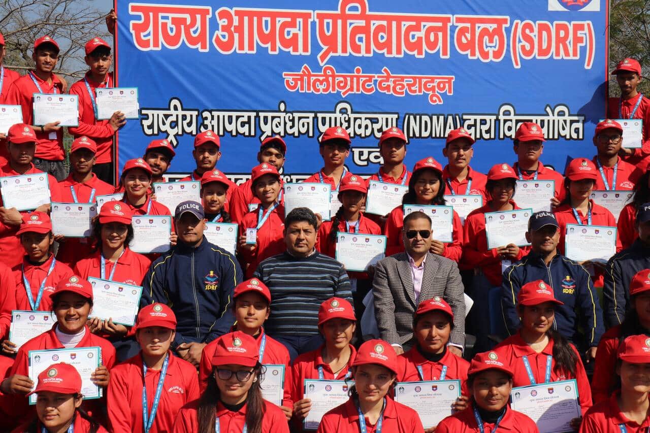 आपदा मित्रों का एसडीआरएफ में प्रशिक्षण हुआ पूरा: एसडीआरएफ