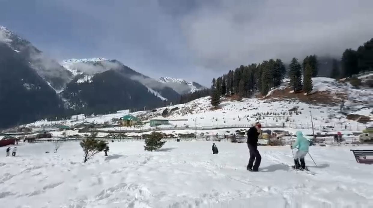 Srinagar, Pehalgam, Aru, Winter Festival Start