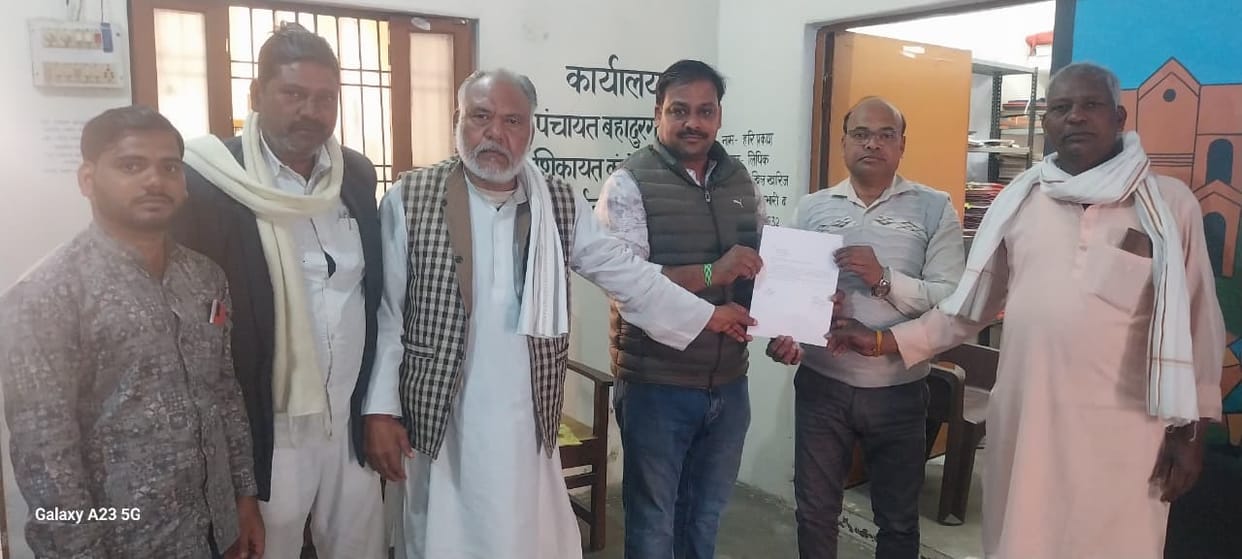 Councilors submitted a memorandum to appoint an administrator in the Nagar Panchayat