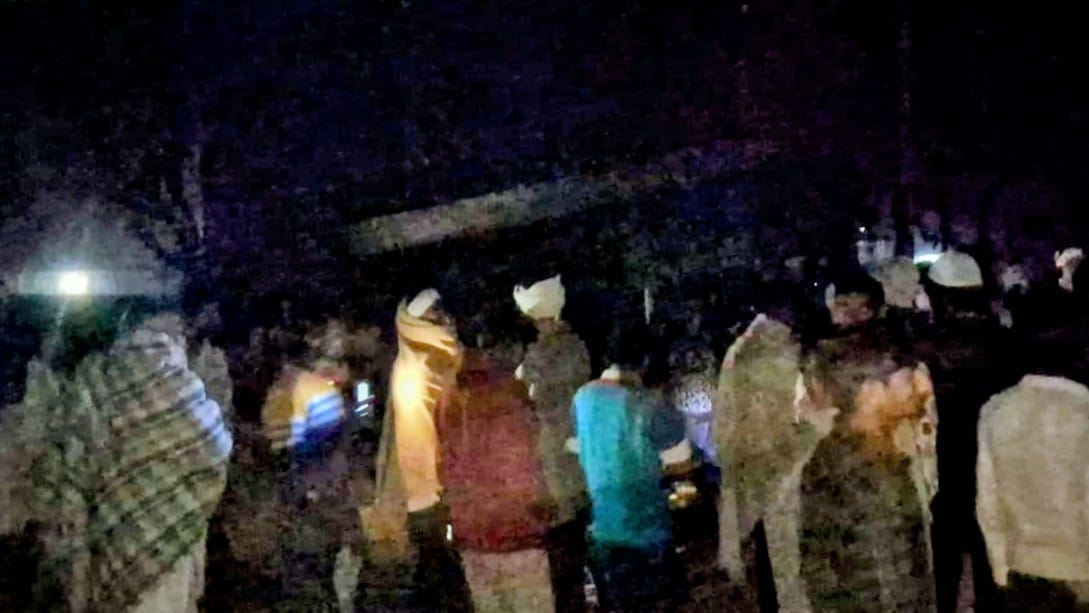 Car collides with tractor-trolley, people returning from wedding have narrow escape