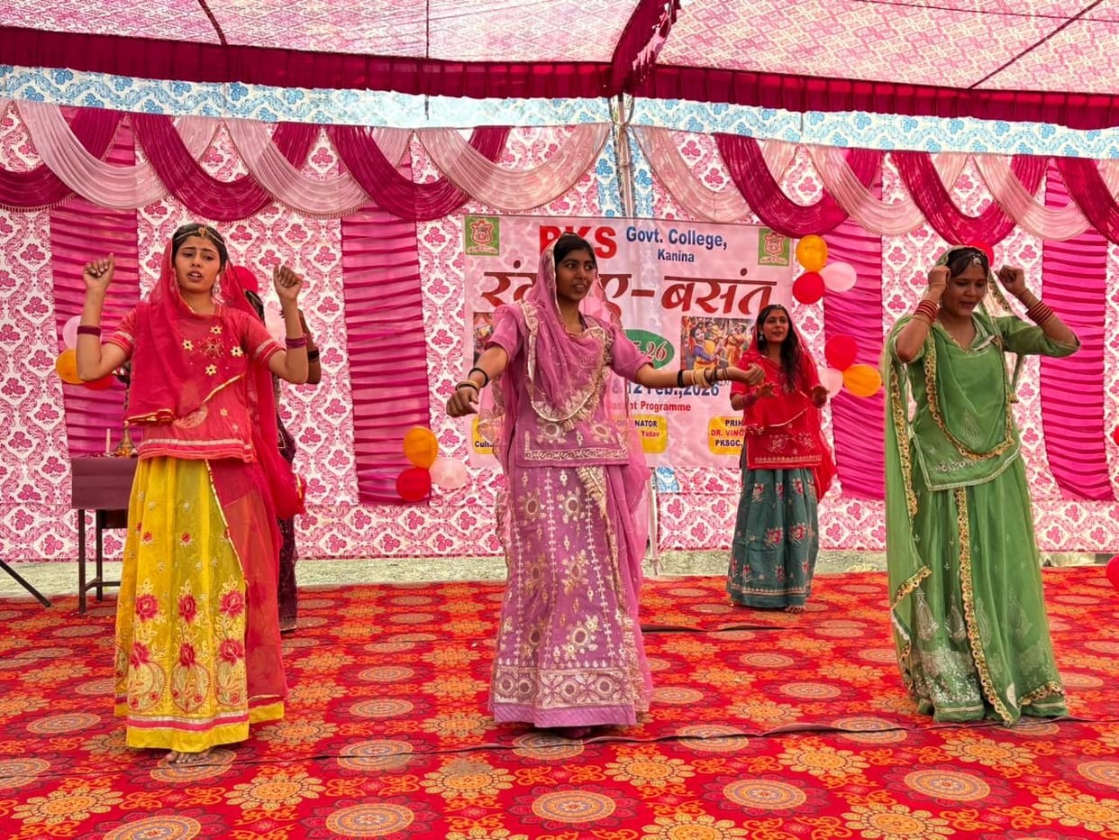 Students displayed their talent in Basant-e-Utsav