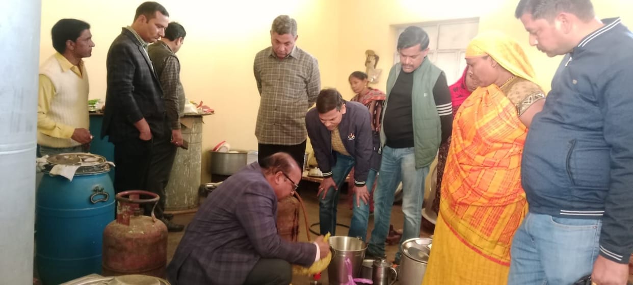 mainpuri news albendajol medical team
