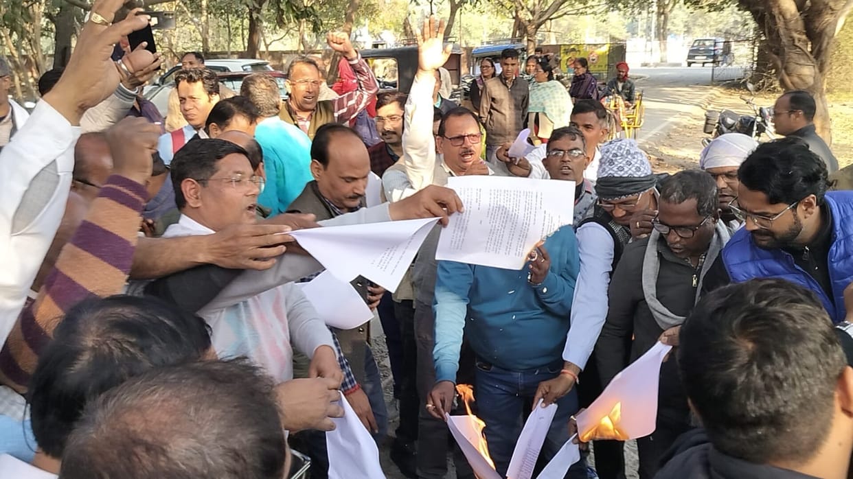 UP: Teachers in the state are on the verge of agitation over the mandatory TET (Teacher Education Test) requir