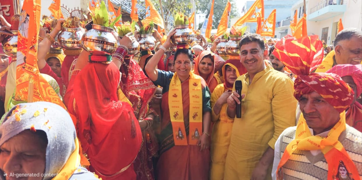 Kalash Yatra was taken out before the installation of the idol.