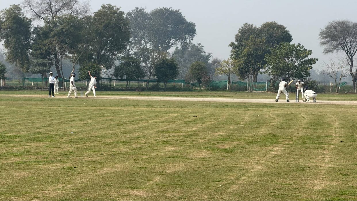 Team B and Team D win in Senior District Cricket League