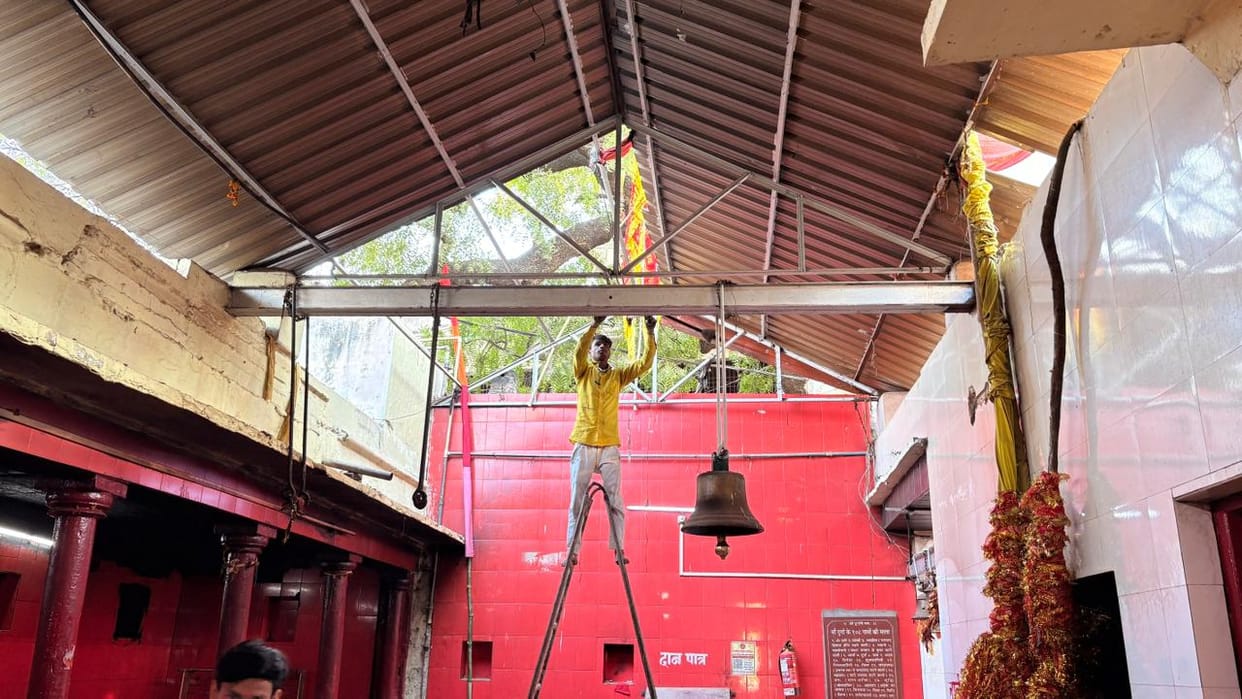 Two doors and one queue closed in Maa Shitala Dham, 50 tin sheds removed