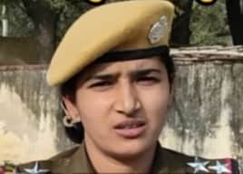 जानकारी देतीं एएसआई मनीषा