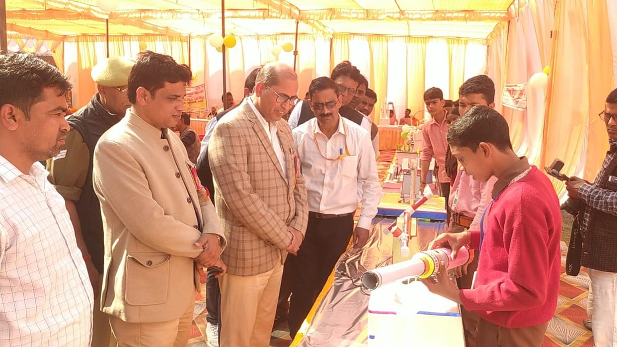 Bhadohi topped in the model and Aurai block topped in the quiz