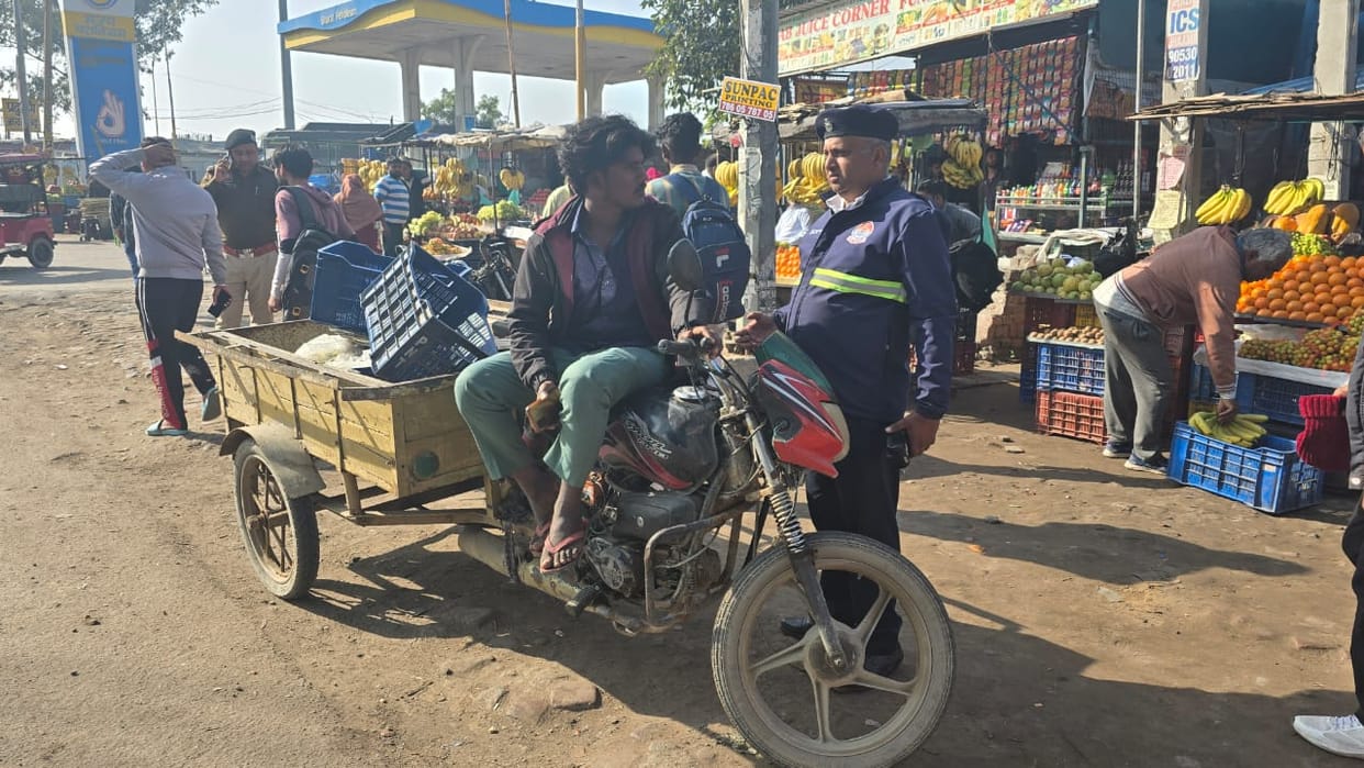 People using Jugaad vehicles, fear of accident
