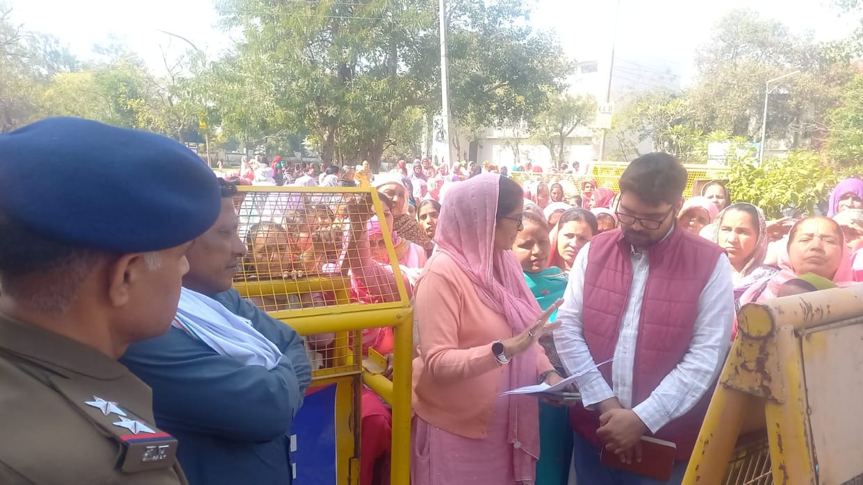 Anganwadi Workers and Helper Union demonstrated and submitted a memorandum.