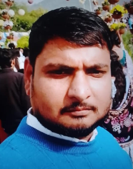 Driver falls into 30 feet deep gorge in Chambal along with car, dies