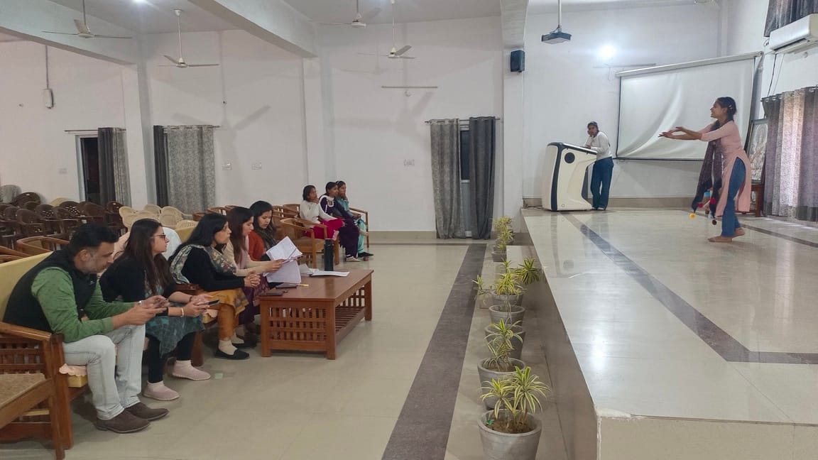 Goonj 2026 begins with a colourful ceremony, with students showcasing their talents in poetry and singing.