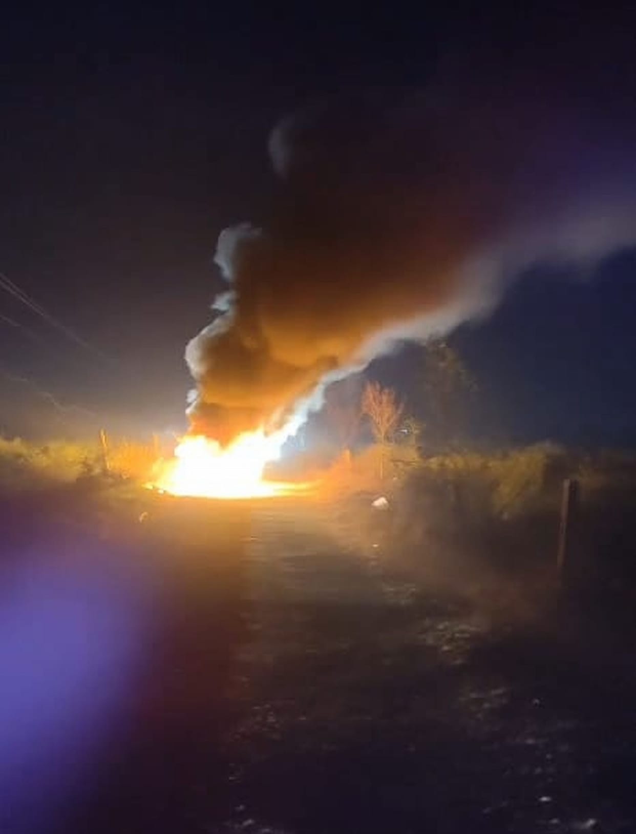 A moving Swift caught fire, the driver jumped out to save his life.