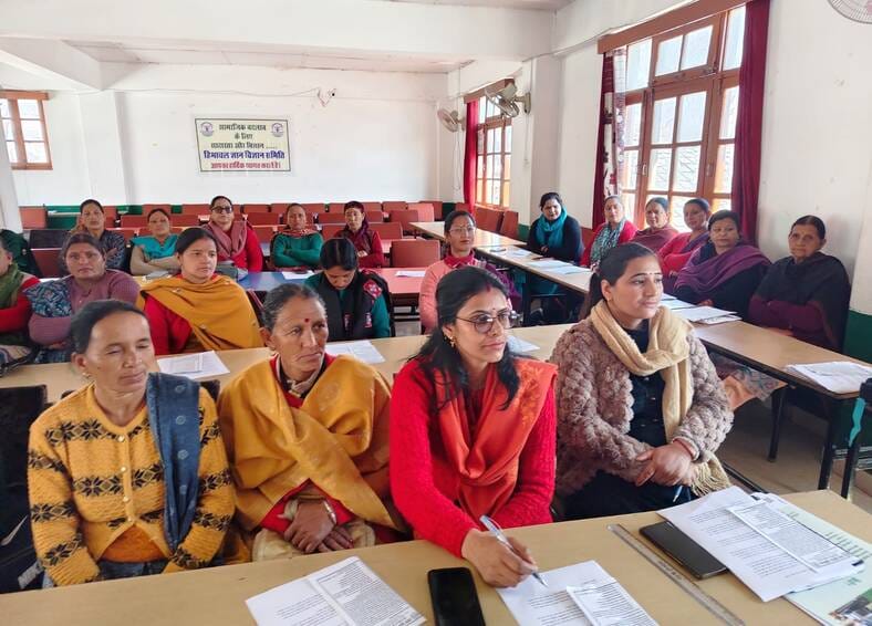 Pushpa became the head of the Naggar section of Himachal Gyan-Vigyan Samiti.