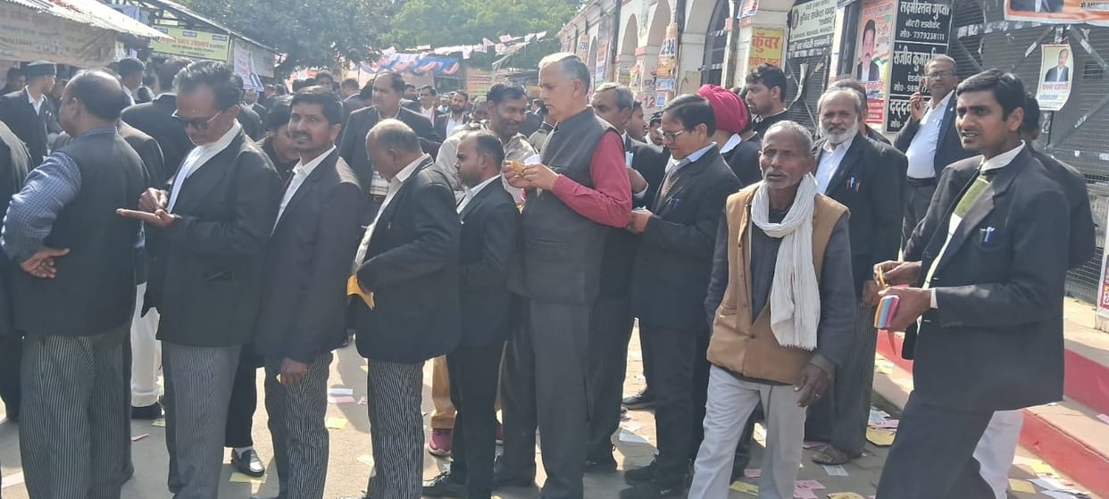 1,656 advocates cast their votes in the Bar Association elections