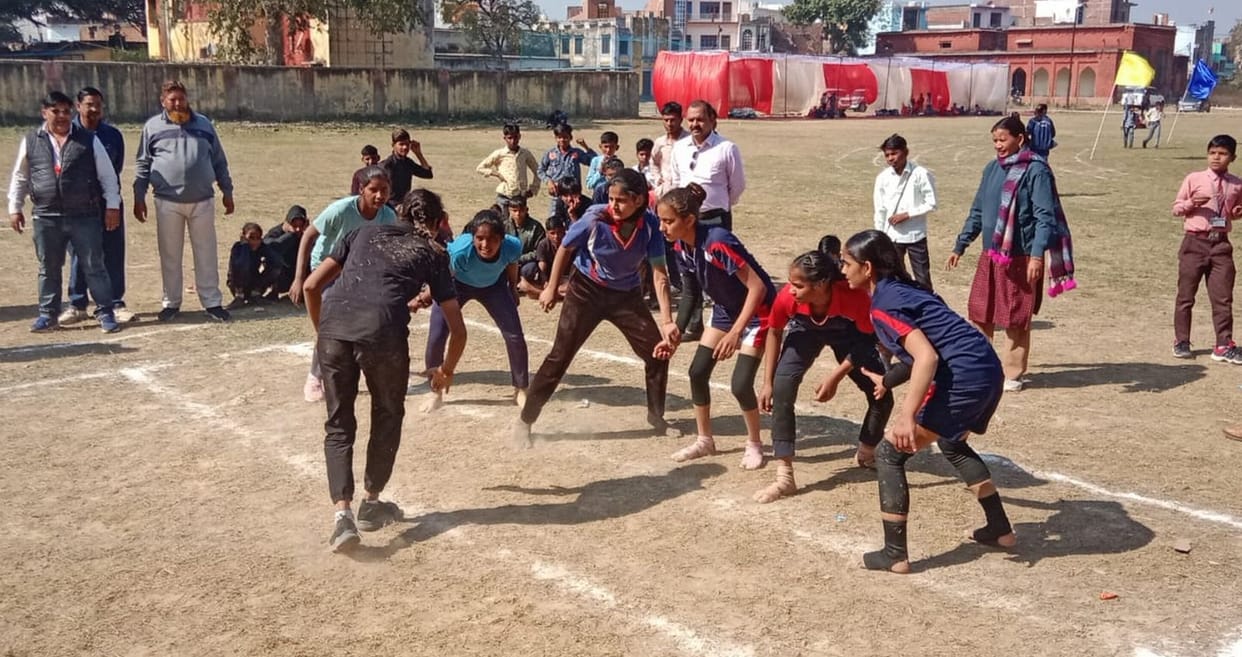 Kadar Chowk overall champion with 143 points