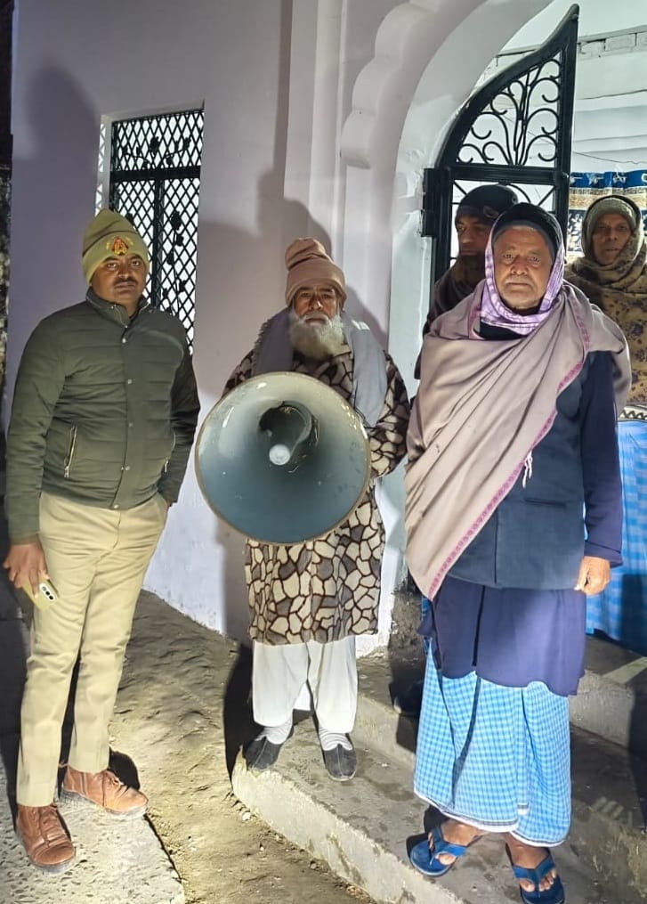 Police removed loudspeakers that were not in compliance with the standards.