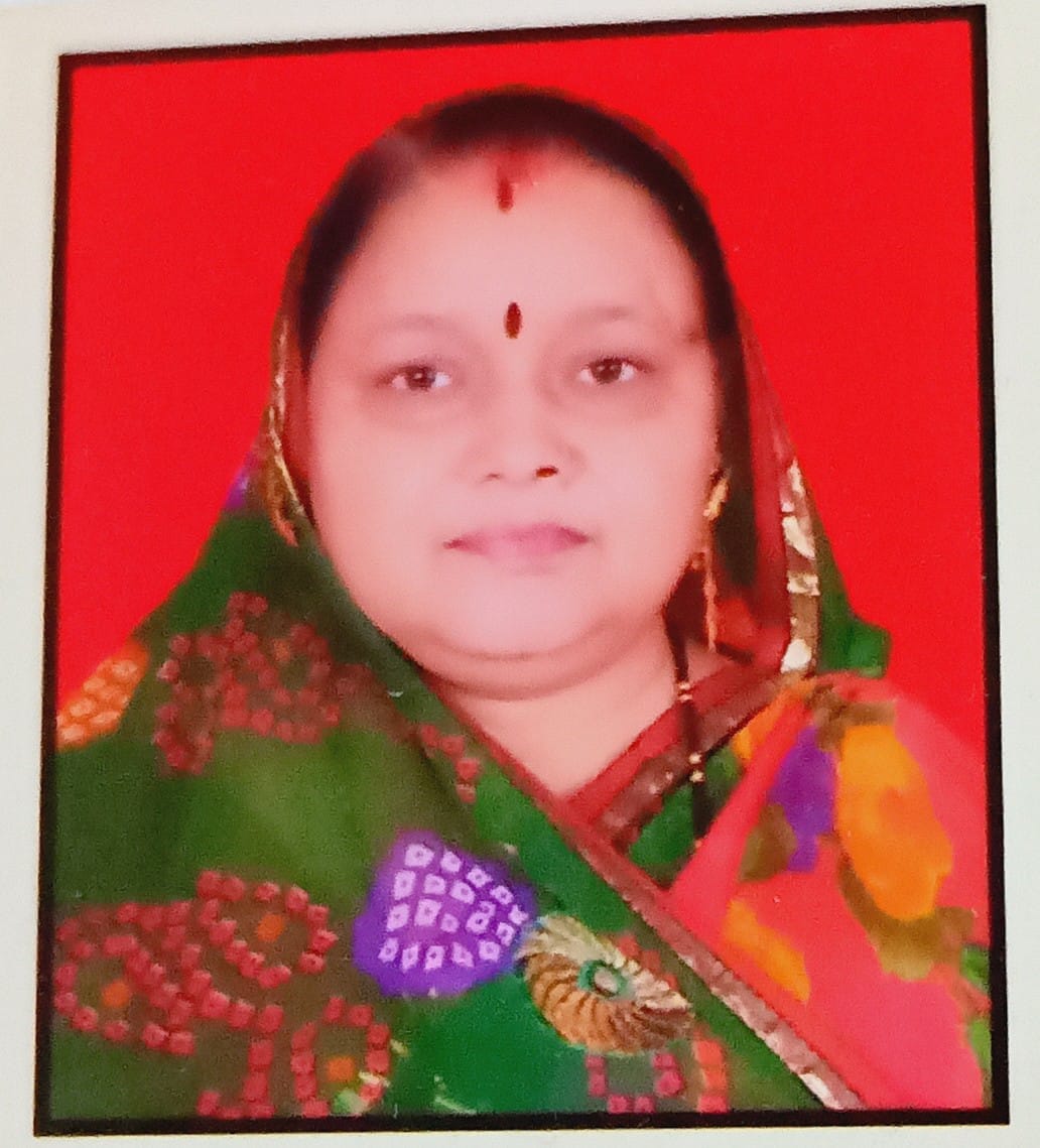 महिला दो दिनों से डबरा में पंडित प्रदीप मिश्रा की कथा सुन रही थी