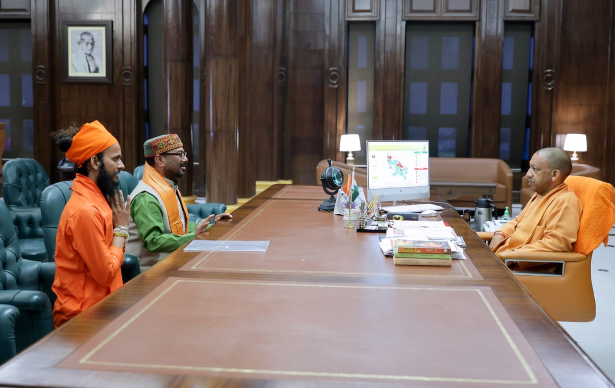 Mahant of Sujavandev temple met the CM to build the corridor