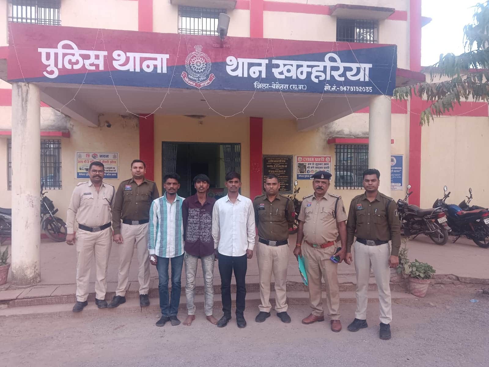 पुलिस की गिरफ्त में आरोपी
