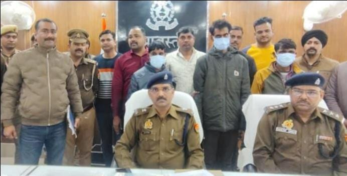 Three notorious thieves arrested in encounter, one shot in the leg