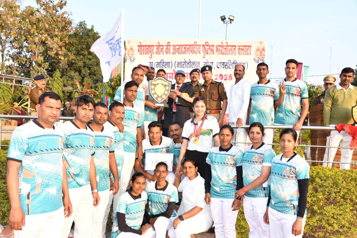Havaldar Shivdhani of Kushinagar and Priyanka of Deoria are the best players.