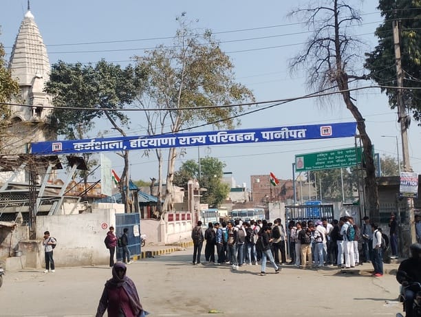 Passengers stranded on the way due to non-availability of bus, kept wandering