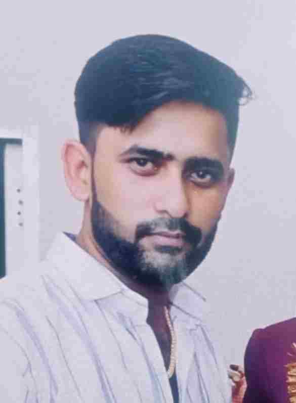 Young man's death in hotel: Family insists on woman's arrest, refuses to accept body, relents after SP's assurance