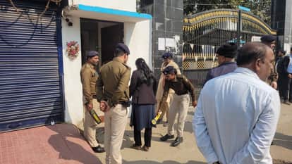 Bihar Purnia Civil Court receives bomb threat work halted after receiving email court premises evacuated