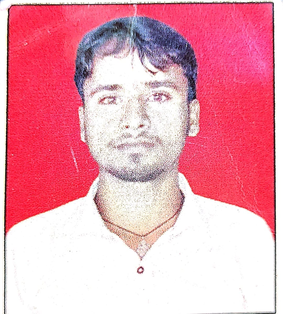 Dead body of young man missing for two days found hanging from a tree