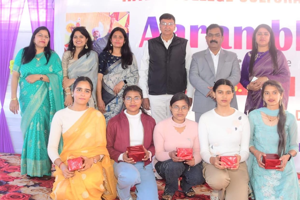 Priyanshi won the Hindi poetry recitation competition and Anjali won the solo dance competition.