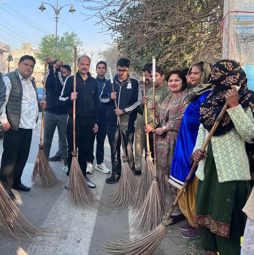 Cleanliness drive conducted with public participation in Ward-20