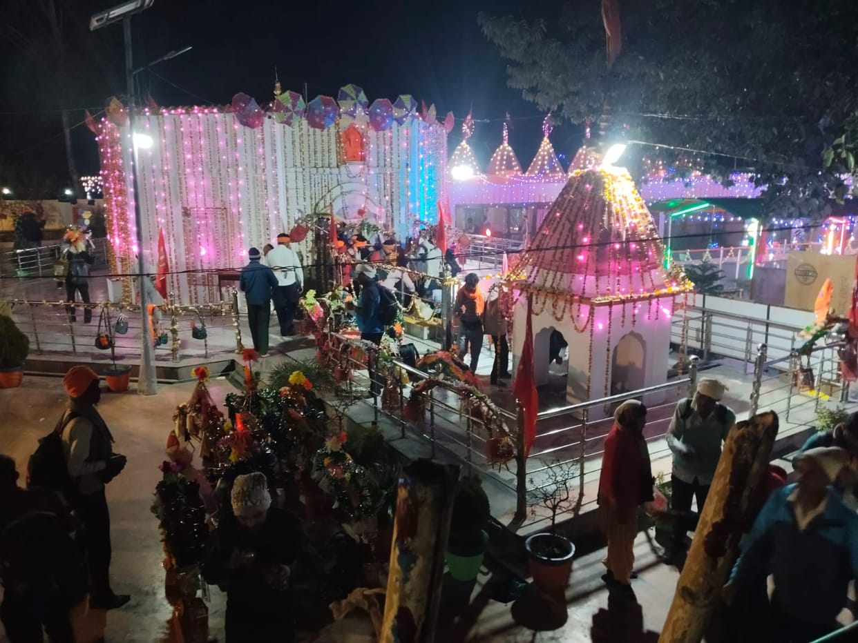A flood of Kanwadis gathered, Jalabhishek will take place today