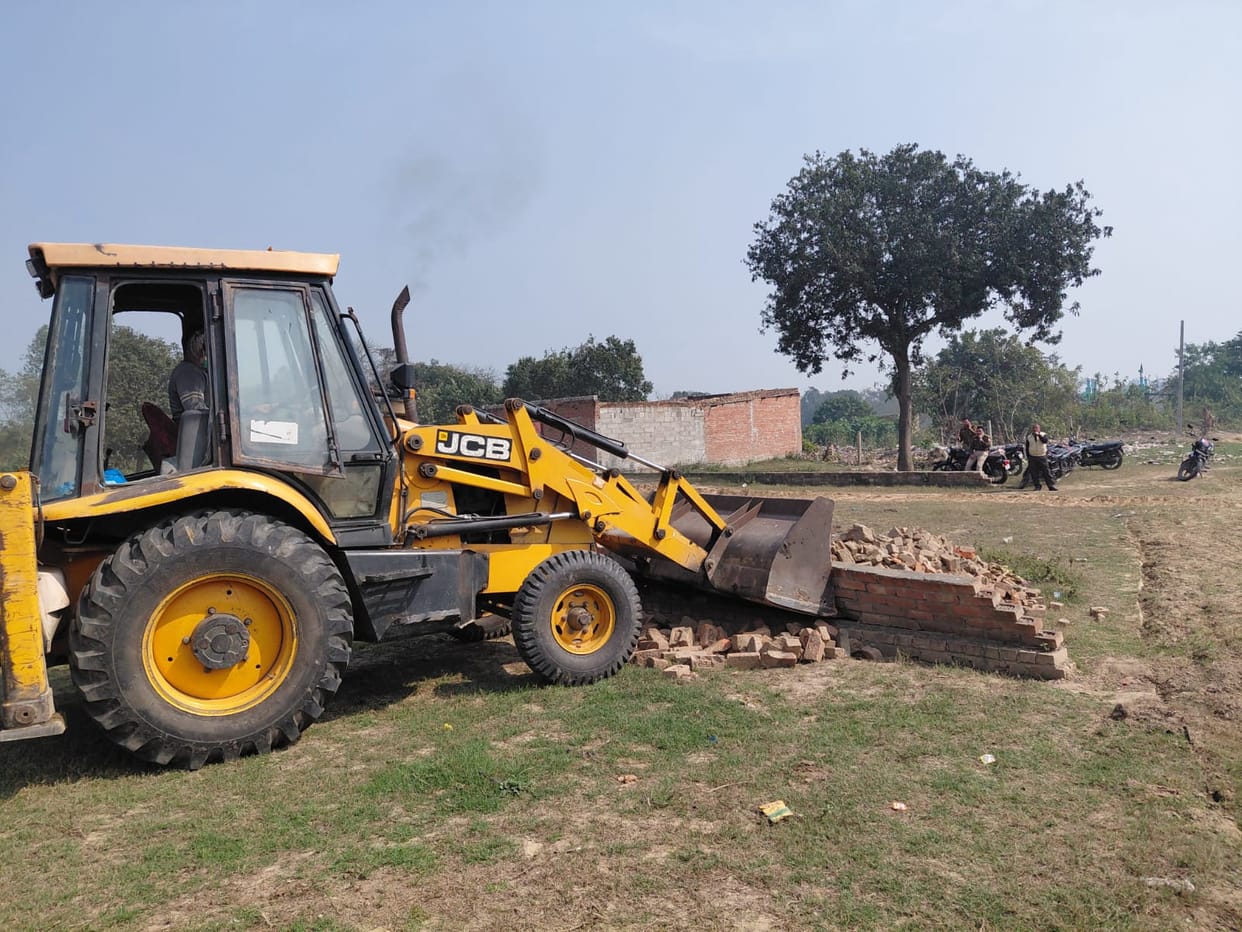 JCBs run on illegal colonies