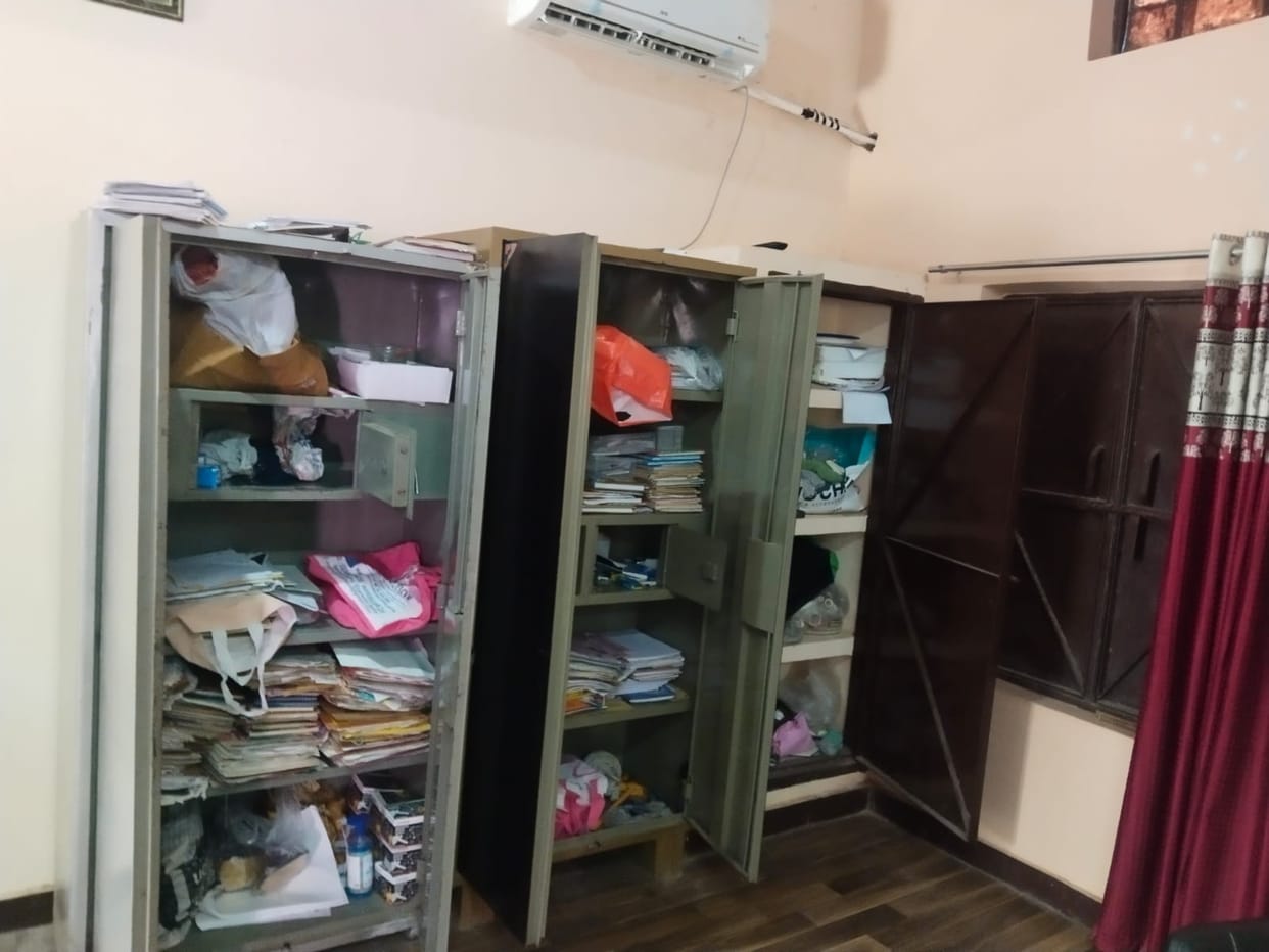 Fourth theft at Sisar Khas School; goods worth lakhs stolen after breaking the lock