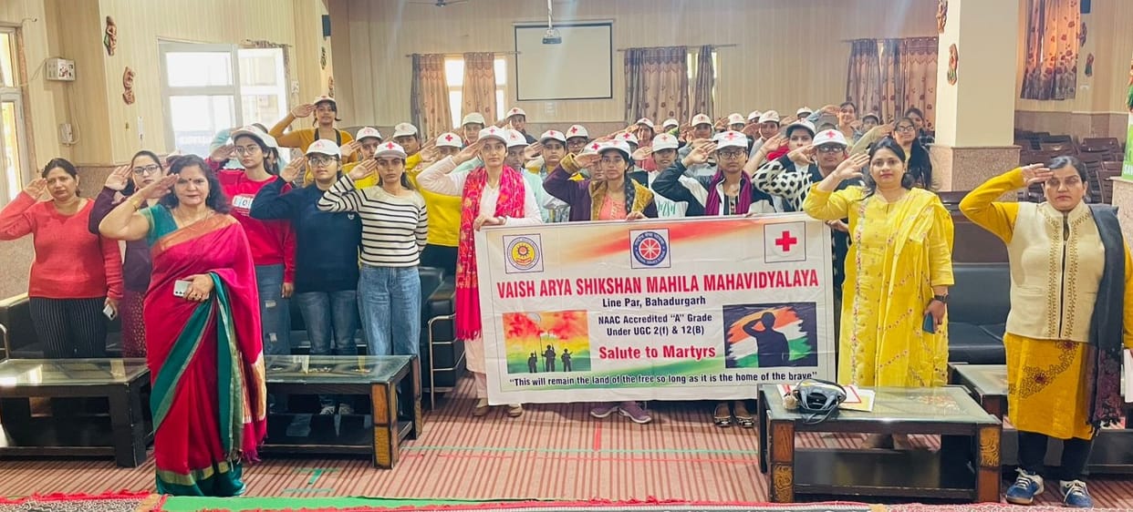 On the anniversary of the Pulwama attack, volunteers saluted the brave soldiers.