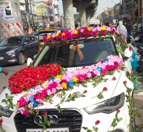 Shehnai played loudly on Valentine's Day, grooms' cars were decorated throughout the day.