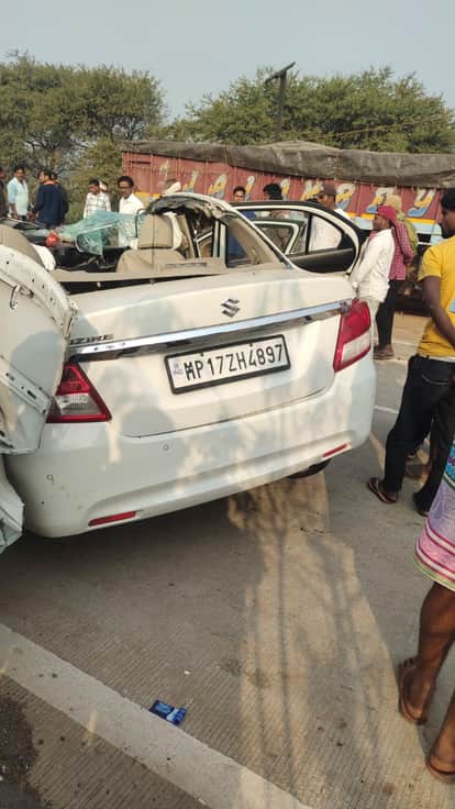 Four soldiers killed, one seriously injured in road accident