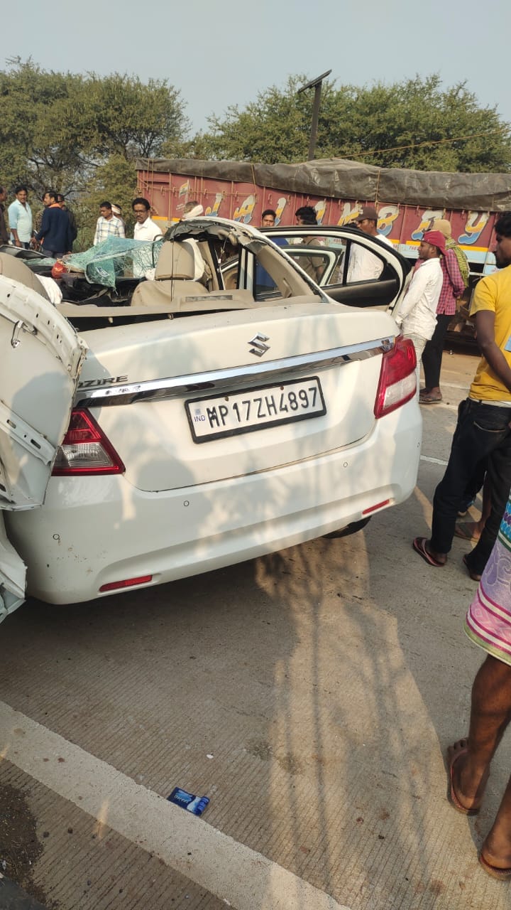 Four soldiers killed, one seriously injured in road accident