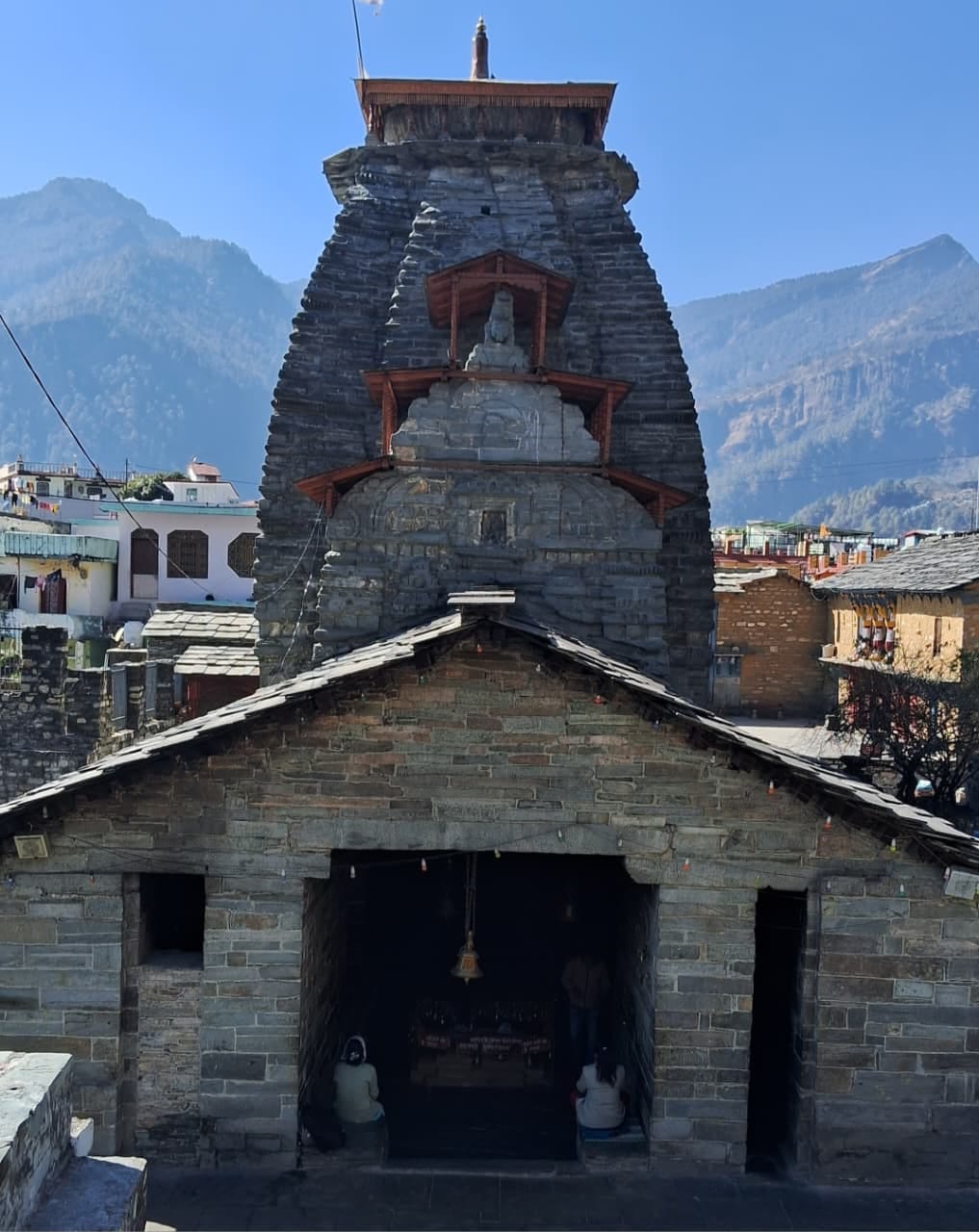 Lord Shiva is worshipped here in the form of a Gopi.