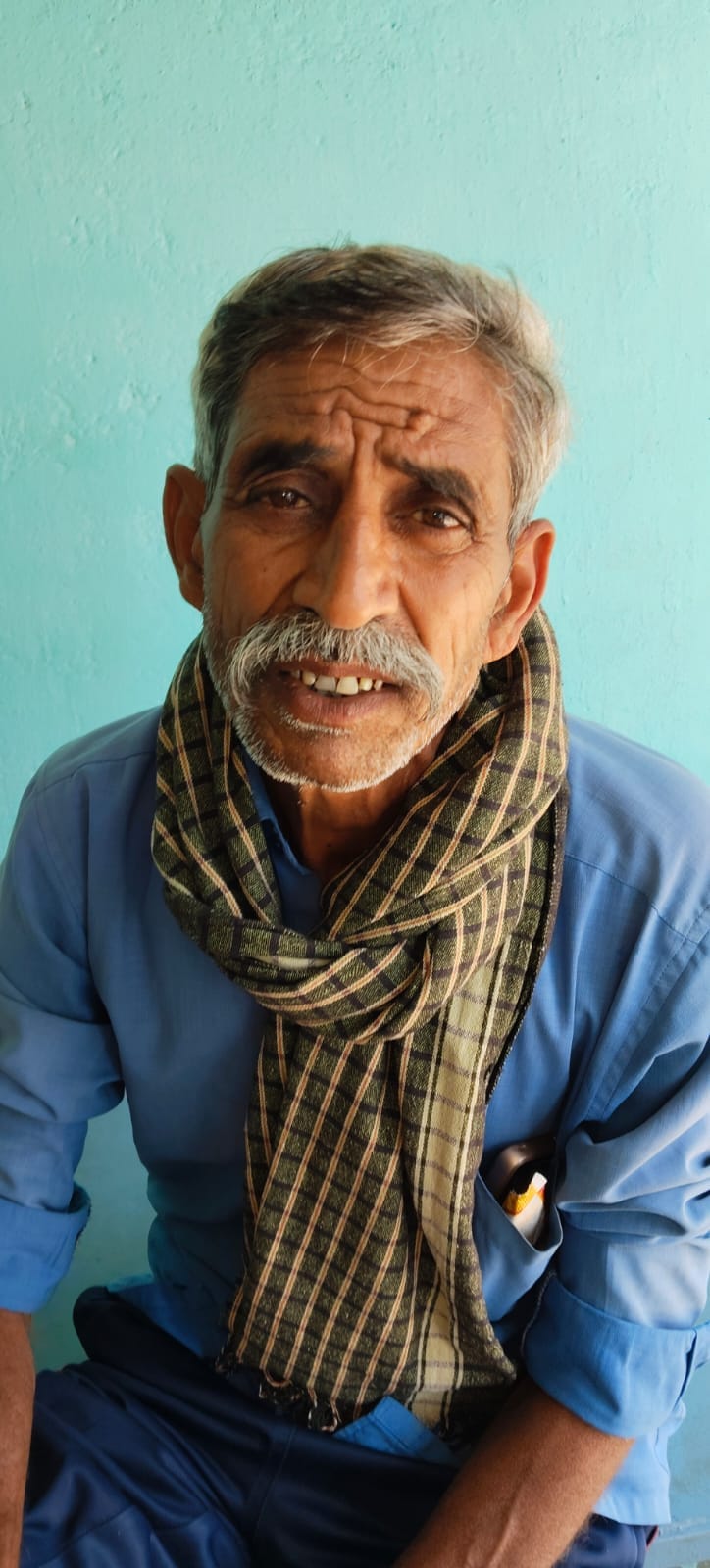 Farmers are suffering due to dry canal, water does not reach Manjhanpur Minor.